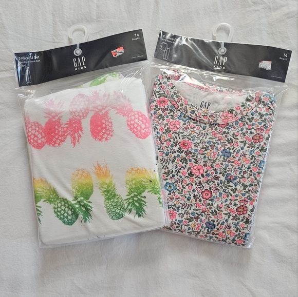 GAP Other - Gap Girls Pineapple & Floral Pajama Set